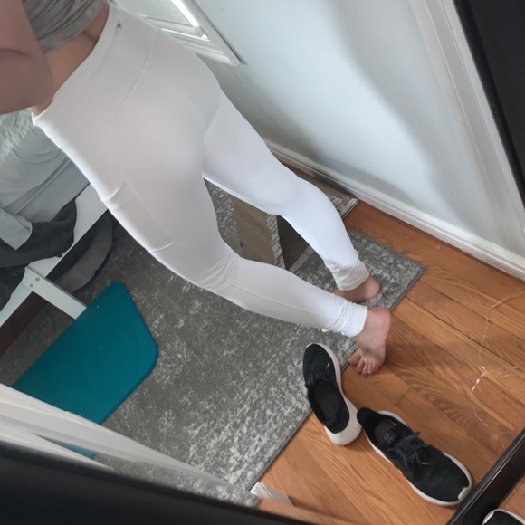 White lululemon leggings - Picture 2 of 3